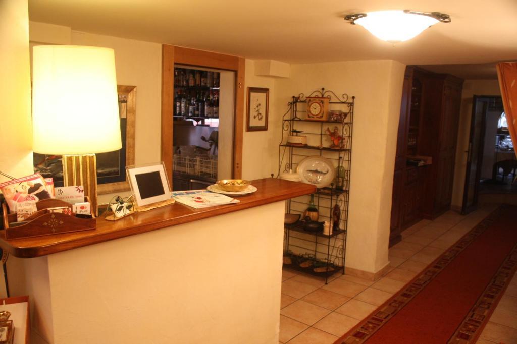 Auberge Communale Bogis Bossey Zewnętrze zdjęcie