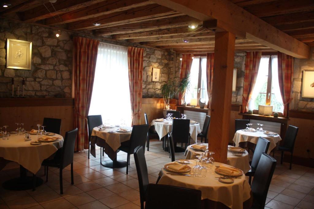 Auberge Communale Bogis Bossey Zewnętrze zdjęcie